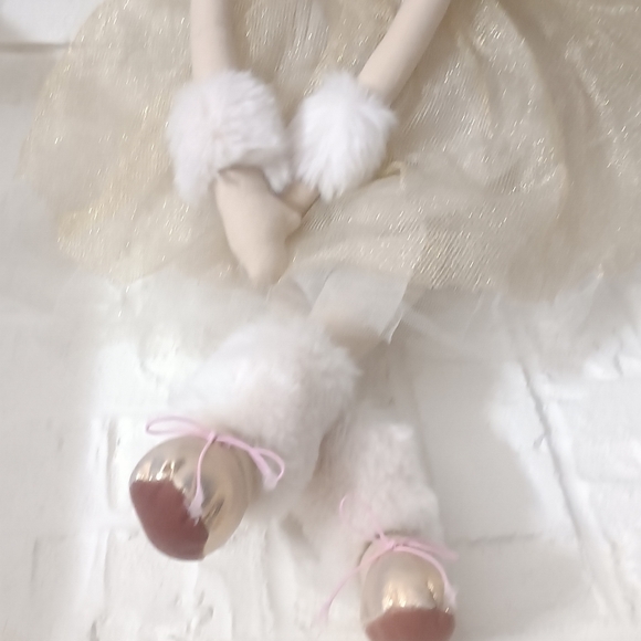 [NWT] Pottery Barn Kids Snow Bunny Rabbit Designer Doll Laney 27" - Picture 3 of 4